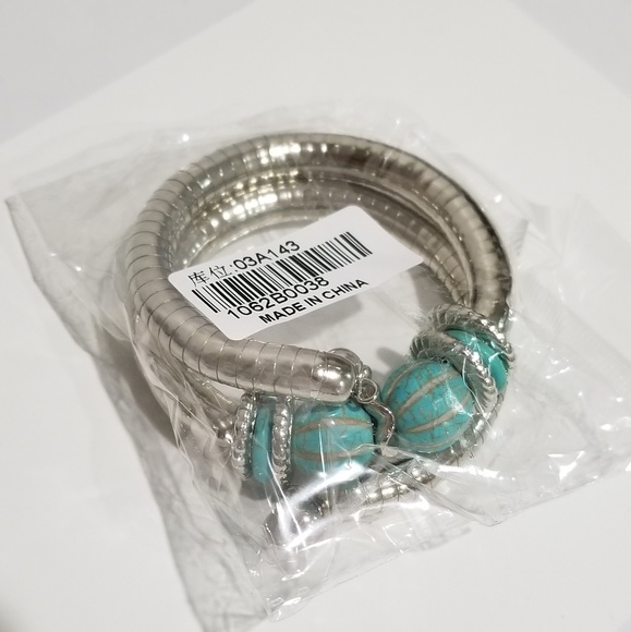 Blue and silver bangle - Picture 2 of 3